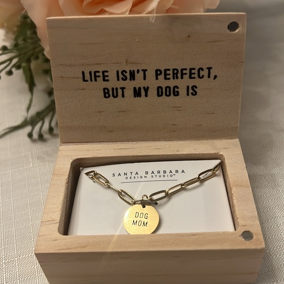 Santa Barbara Design Studio Jewelry - “DOG MOM” necklace ~ Santa Barbara Design Studio “Dog Mom” Link Necklace and Box